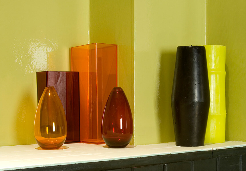Hier wurde Full Gloss in der Farbe Lime Green ungewöhnlicherweise an eine Wand gestrichen. Dramatischer Effekt.